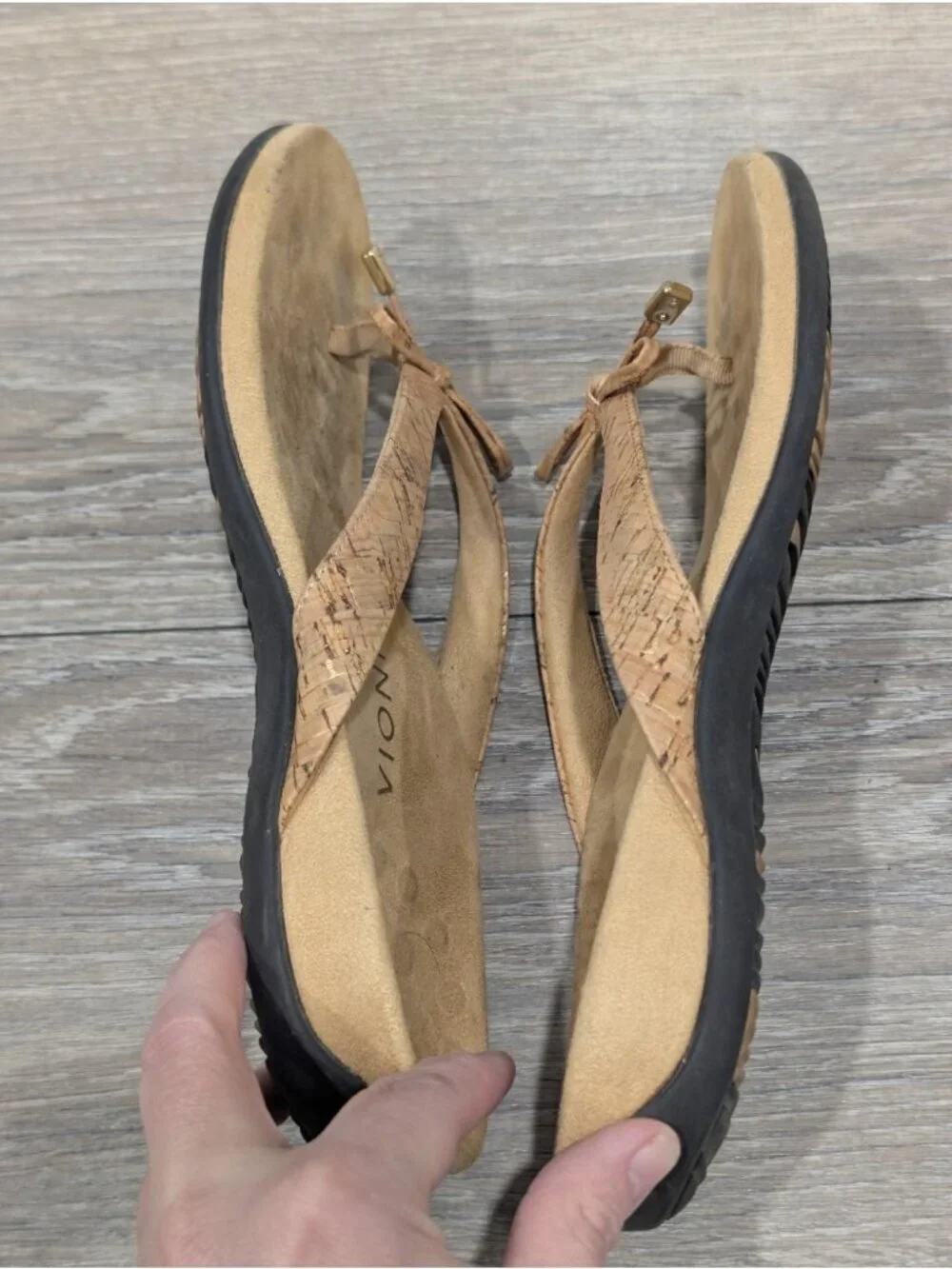 Vionic Bella II Gold Cork Toe-Post Flip Flop Sandals Womens 8.5 Orthotic Comfort